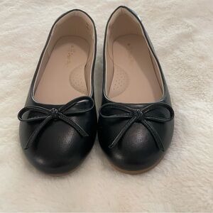 Girls Black Ballet Flats - size 4